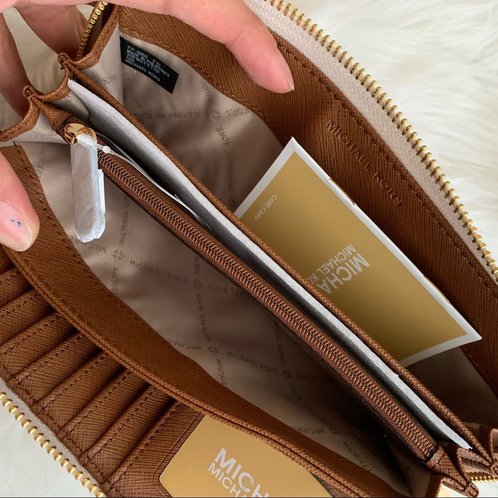 Last one 🎊 Full size MK vanilla wallet - Picture 3 of 4
